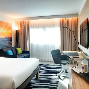 Novotel 14 Porte D'orleans Otel Paris